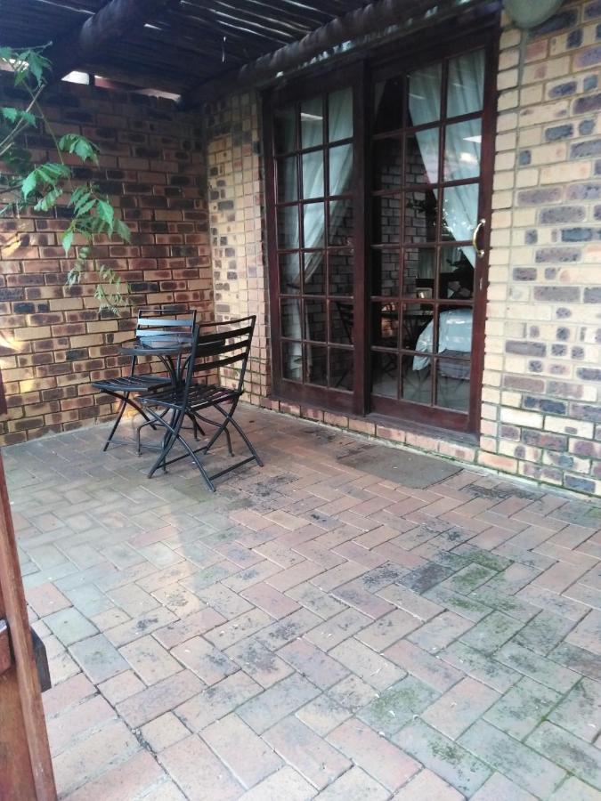 Khokha Moya Guesthouse Ermelo Eksteriør billede