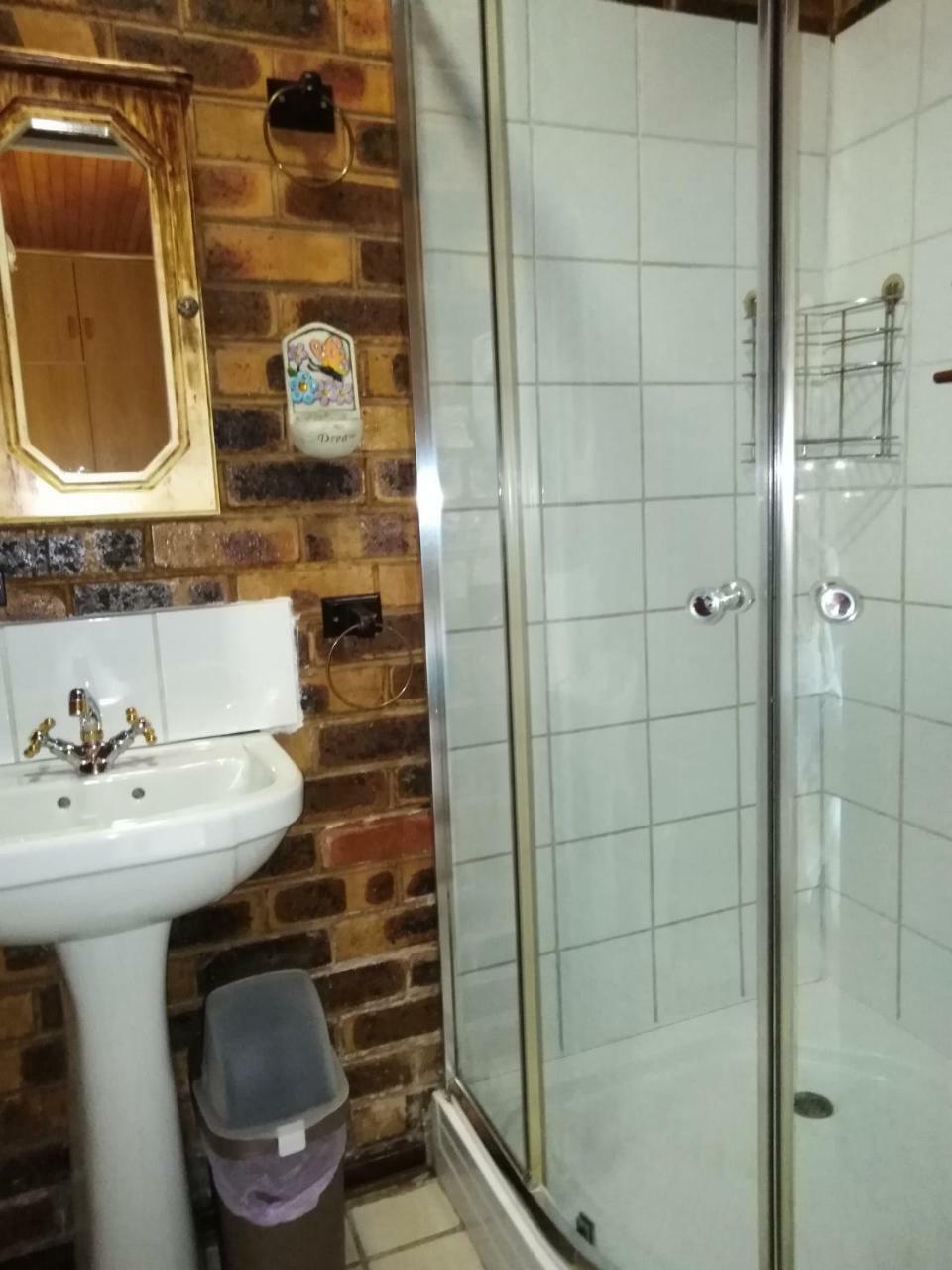 Khokha Moya Guesthouse Ermelo Eksteriør billede